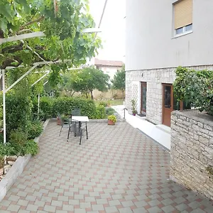 Apartament Ana And Vesna, Pula
